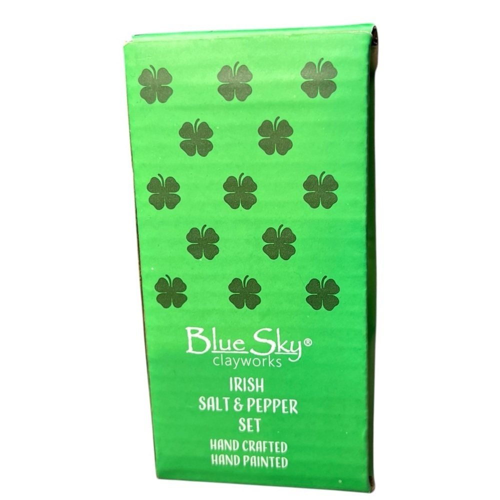 🍀 NEW Blue Sky Clayworks Lucky Charm Shamrock Irish Dogs Salt Pepper Shaker Set - Picture 5 of 6